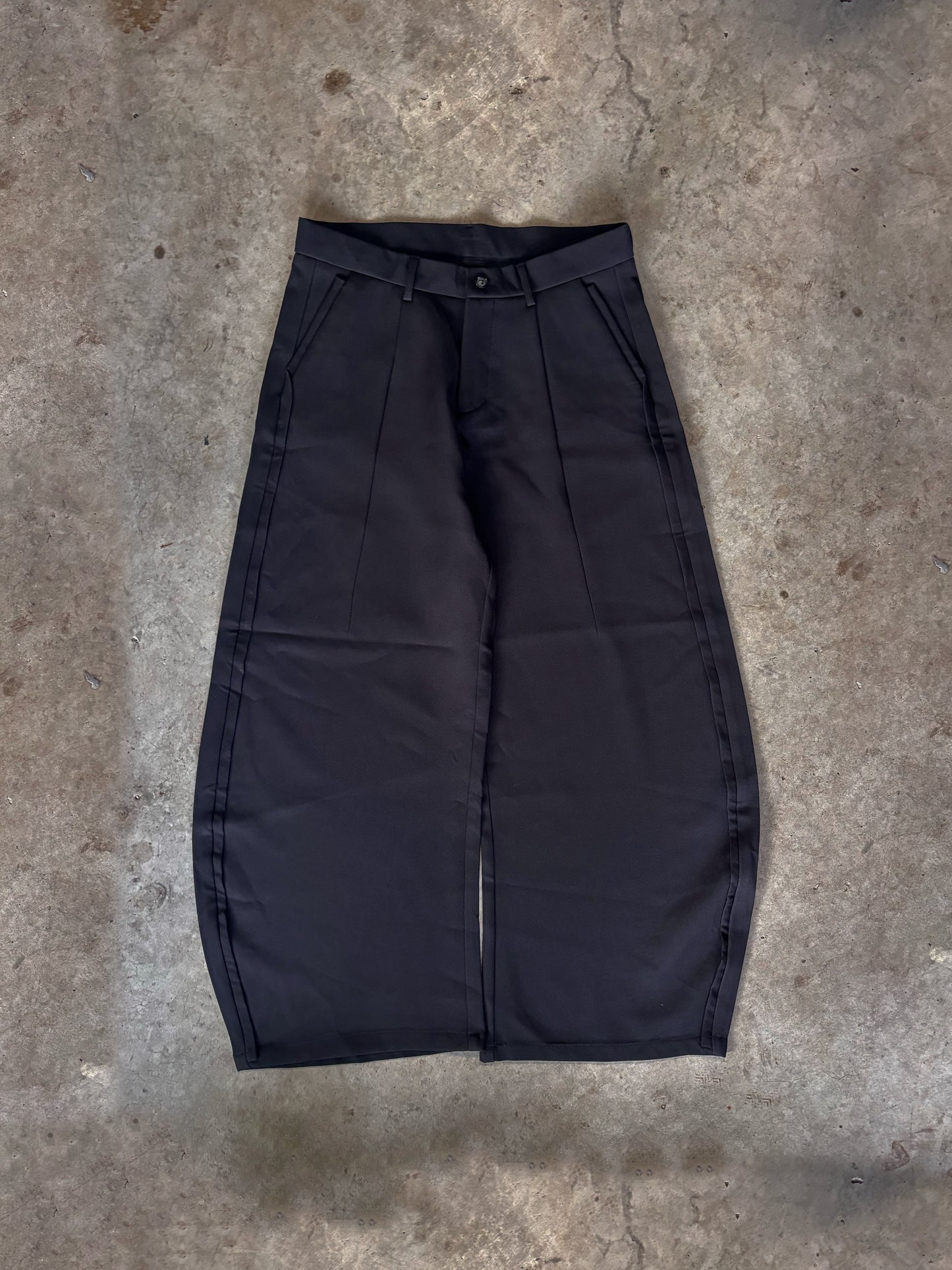 WIDE LEGGED TROUSERS