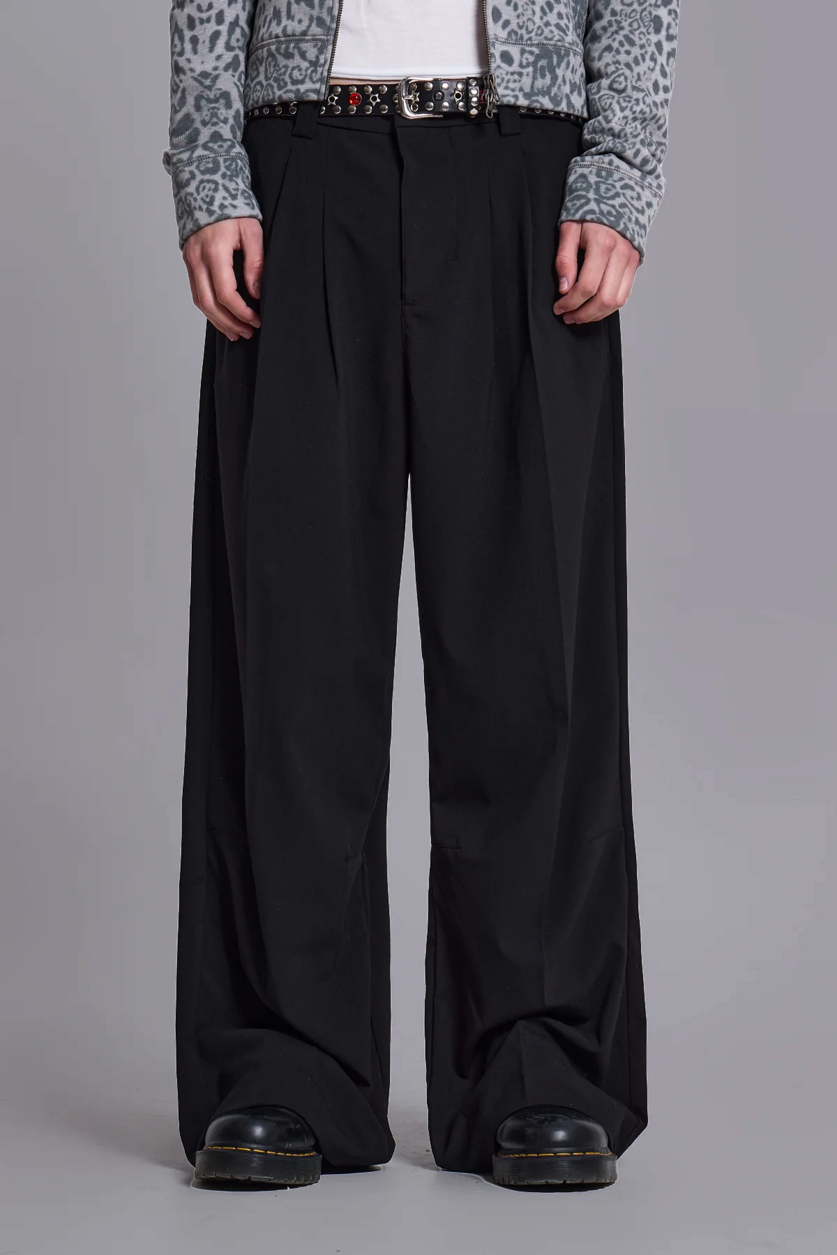 TEXTURED TROUSERS