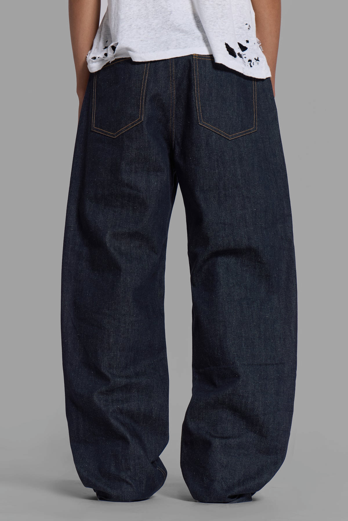 STRAIGHT CUT DENIM